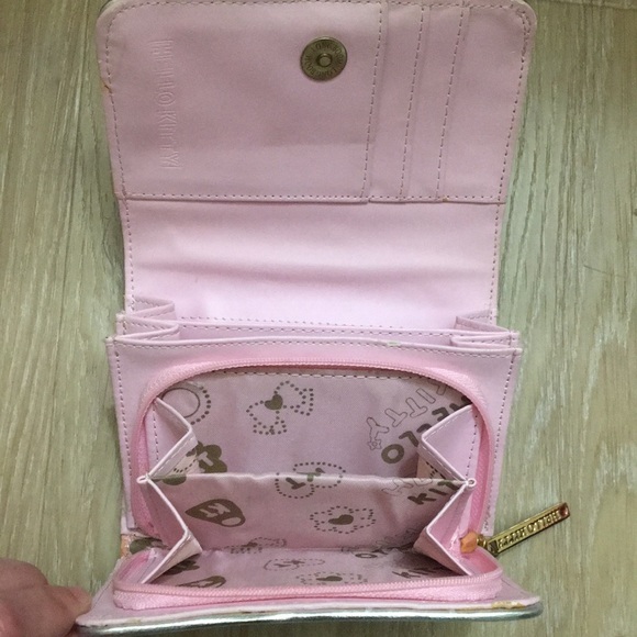 Hello kitty wallet - Picture 3 of 3